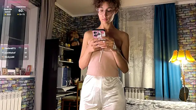 CurlyWinx Live XXX-chat