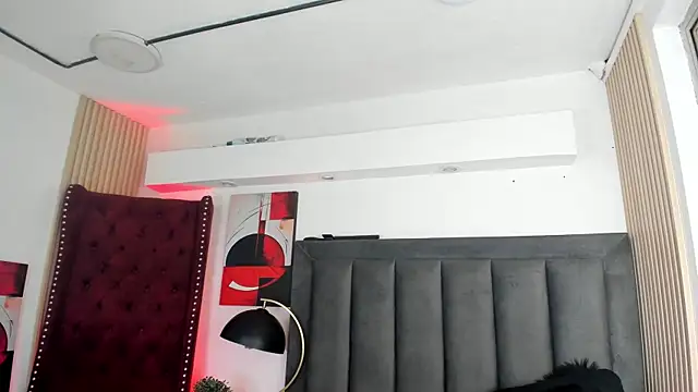 Chat XXX ao vivo de MiaGinger_