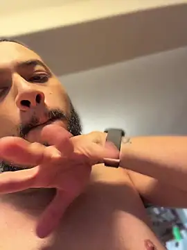 XXX chat uživo modela chamelit00