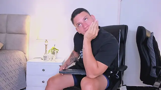 Chriss_Diamond: απευθείας συνομιλία ΧΧΧ