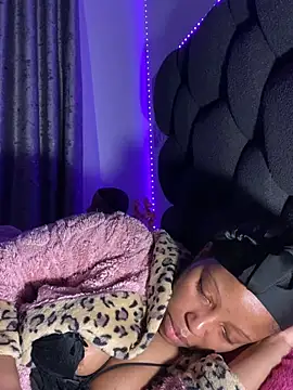 RainBougie's Live XXX Chat