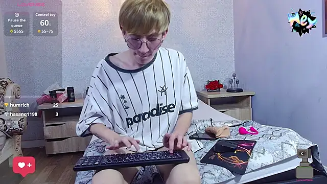 axell_stone_'s Live XXX Chat