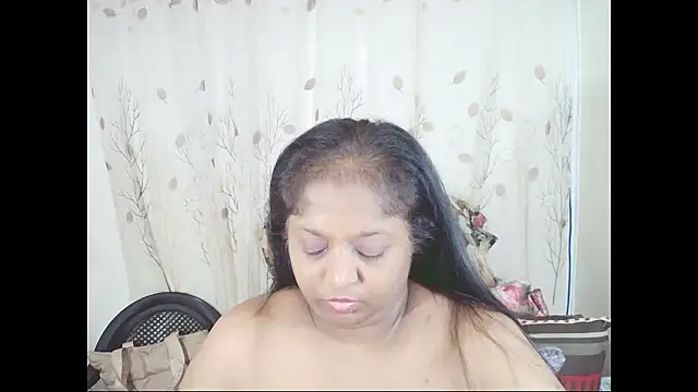 Chatroom XXX en direct de Indiantasha