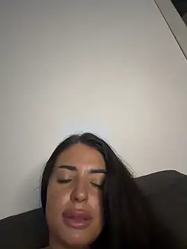 Chat XXX en directo de OlyviaDelight