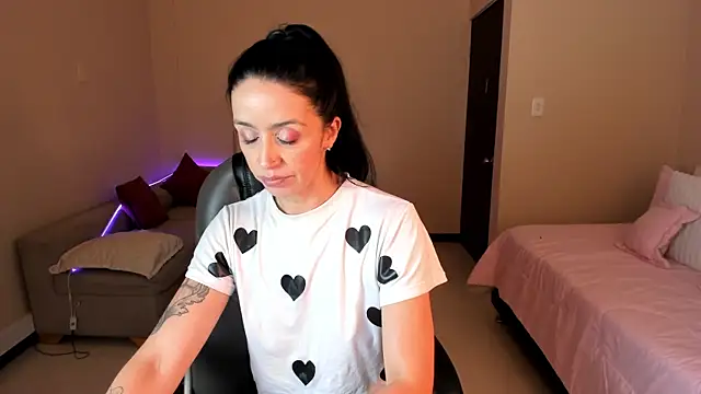 Živý XXX chat Kristen_Garner