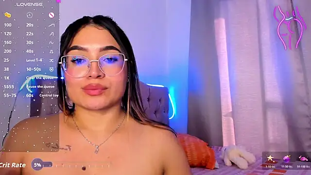 XXX chat uživo modela LauuraMiller