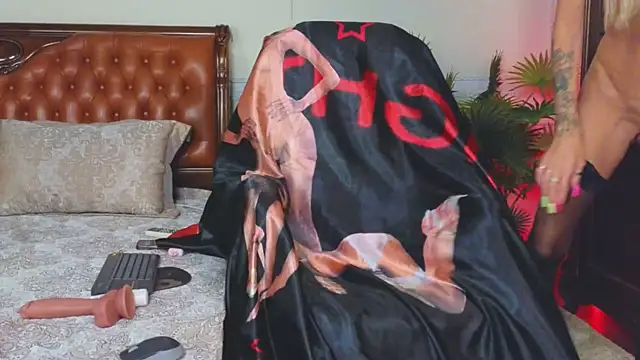 AlinaGrosu Adlı Modelin Canlı XXX Sohbeti