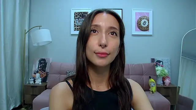 Chat +18 de DanaRoges ao vivo