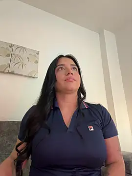 KallyMyller1 Adlı Modelin Canlı XXX Sohbeti