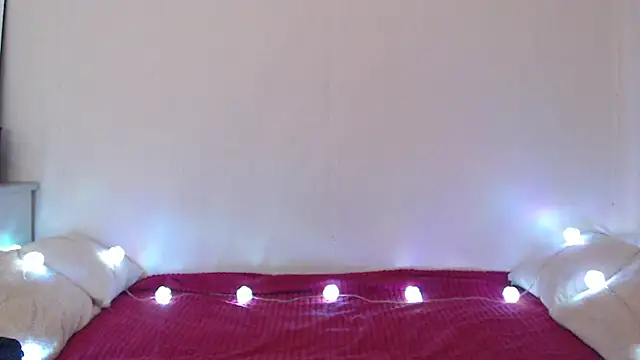 XXX chat uživo modela Emily_hardcore