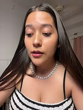Chatroom XXX en direct de Nhefertary