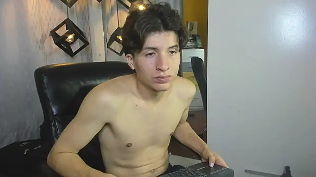 Chat XXX Live Marcoviolet