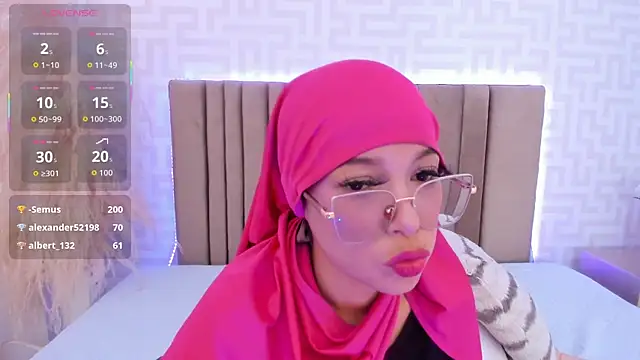 Chat +18 de naishaa_ ao vivo