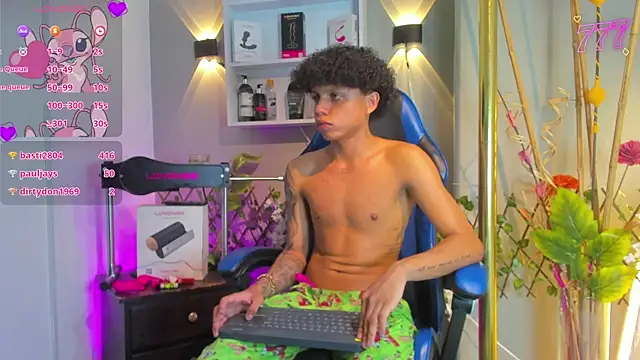 _taylor_black 라이브 XXX 채팅