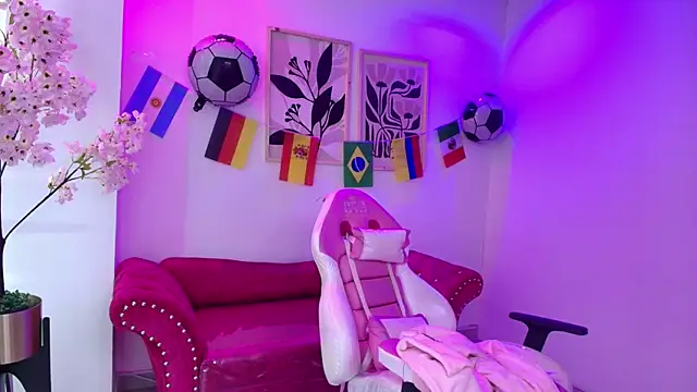 Miia__owens' Offline XXX Chat