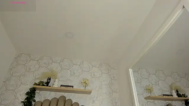 huge_boobs_ebony_ 即時 XXX 聊天