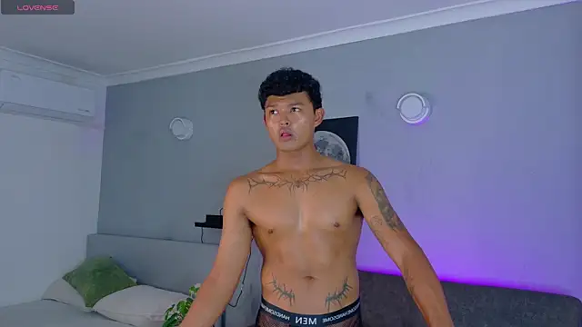 AndrewKenoxx__ live XXX chat