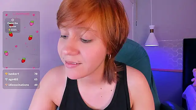 Show modela Tsuki_Maru na web-kameri