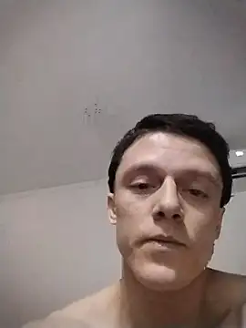 Chat +18 de RAFAELQUINTEROSCAVALHEI ao vivo