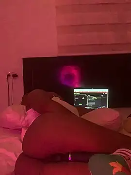 Živý XXX chat MISSMAYSROOM