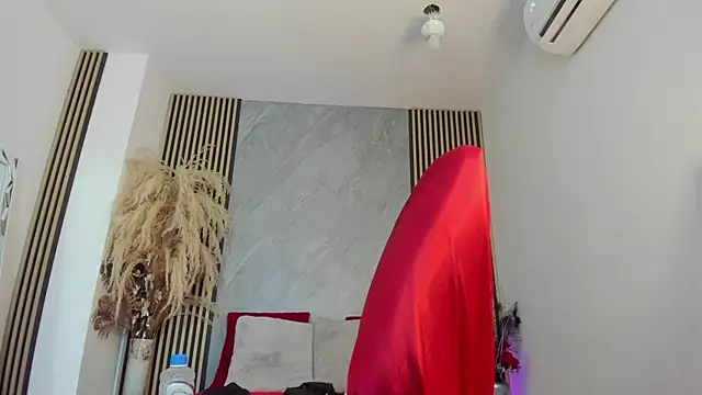 Selenne_Taylor's Live XXX Chat