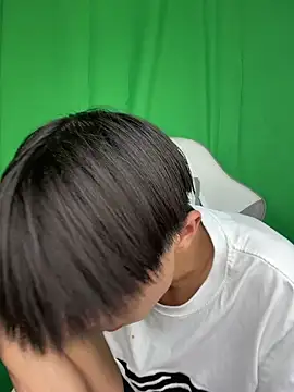 DD-101's Live XXX Chat