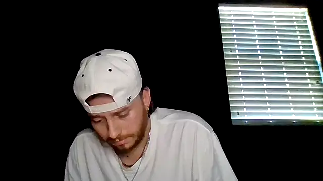 Mikecloudyhawk Chat XXX live