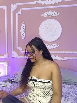 Nahomi_Soft's Live XXX Chat