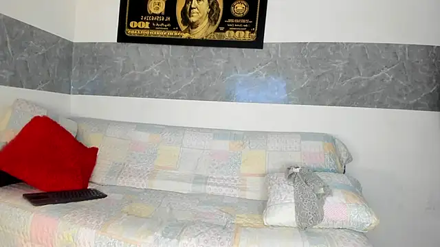 Chat +18 de stacyfoxxx ao vivo