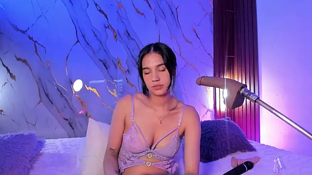 Emmiicute's Live XXX Chat