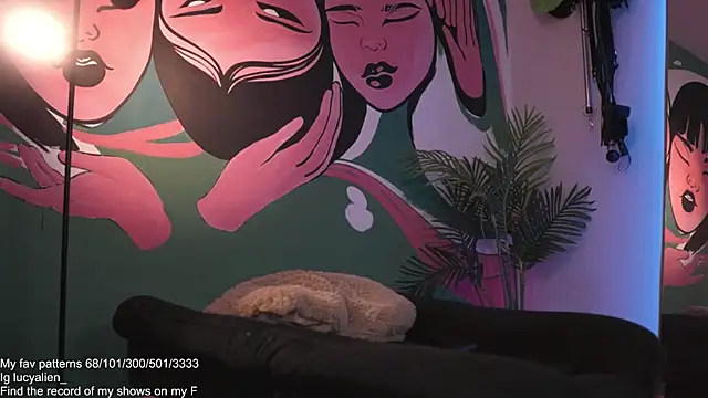 LucyAllenX 即時 XXX 聊天