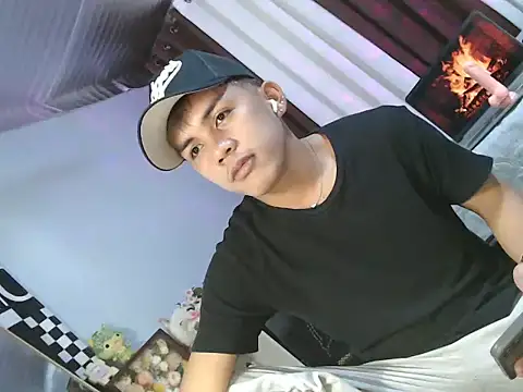 Chatroom XXX en direct de urhot_chany