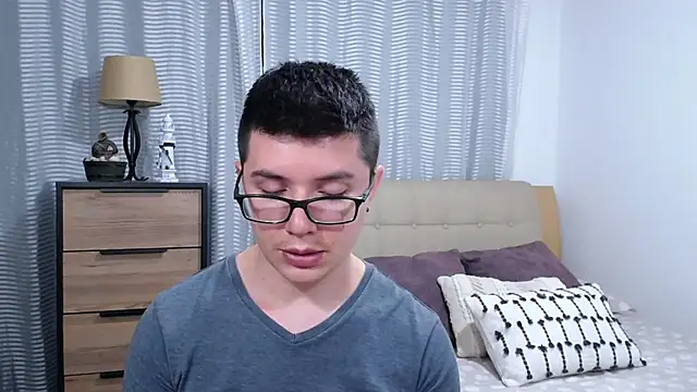 BlackFoXXX69 现场XXX聊天