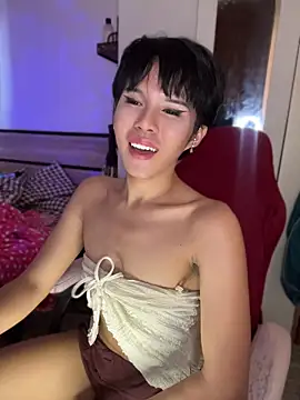 Plaxxxtique's Live XXX Chat