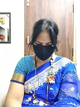 Tamil_white_beauty 即時 XXX 聊天