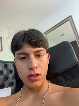 Chatroom XXX en direct de Lander_Cruz