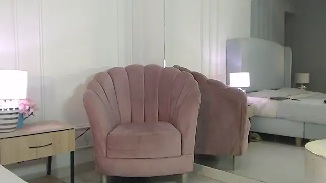 ChantalGarner's Live XXX Chat