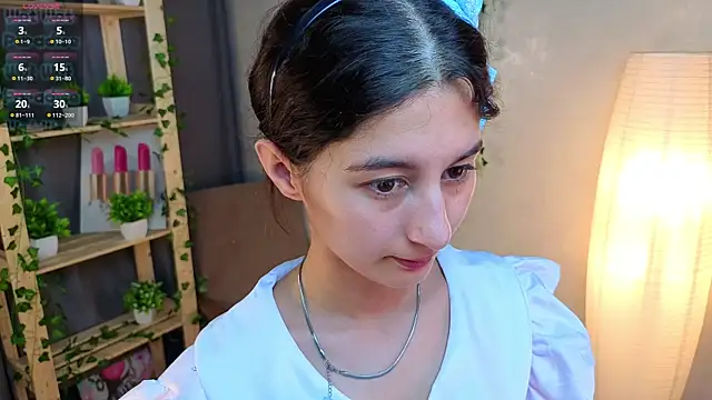 Chat +18 de JasminKitany ao vivo