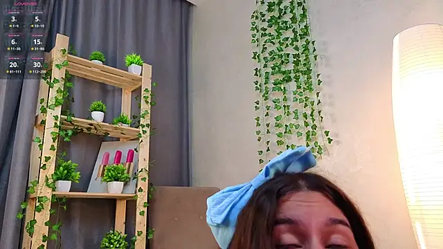 JasminKitany Adlı Modelin Canlı XXX Sohbeti