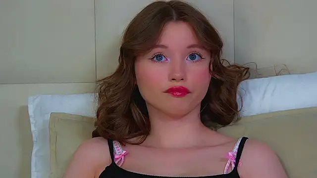 KeiraAsti's Live XXX Chat