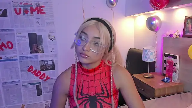 Nina-Mars Adlı Modelin Canlı XXX Sohbeti
