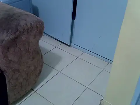 Eebony1 офлайн XXX чат