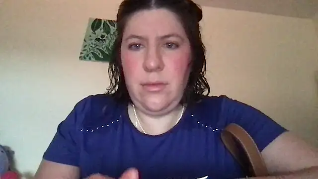 HYPHYtype Chat XXX in diretta