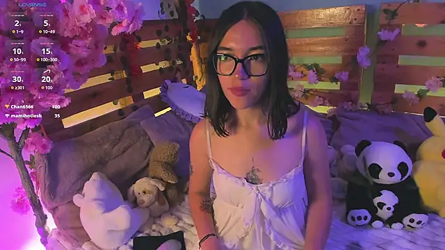 Majito_Cute Chat XXX in diretta