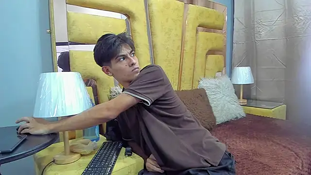 TaylerCruz Chat XXX in diretta