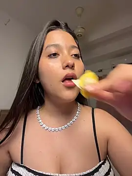 Nhefertary 라이브 XXX 채팅