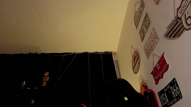 the_beast_master_n Live XXX chat