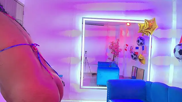 Isabella_rows' Live XXX Chat