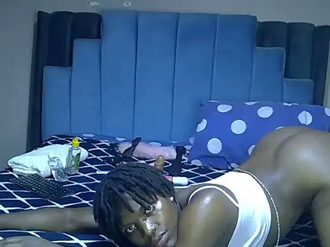 melanin_moon 即時 XXX 聊天