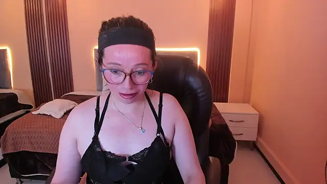 Victoria__blake_ 離線 XXX 聊天